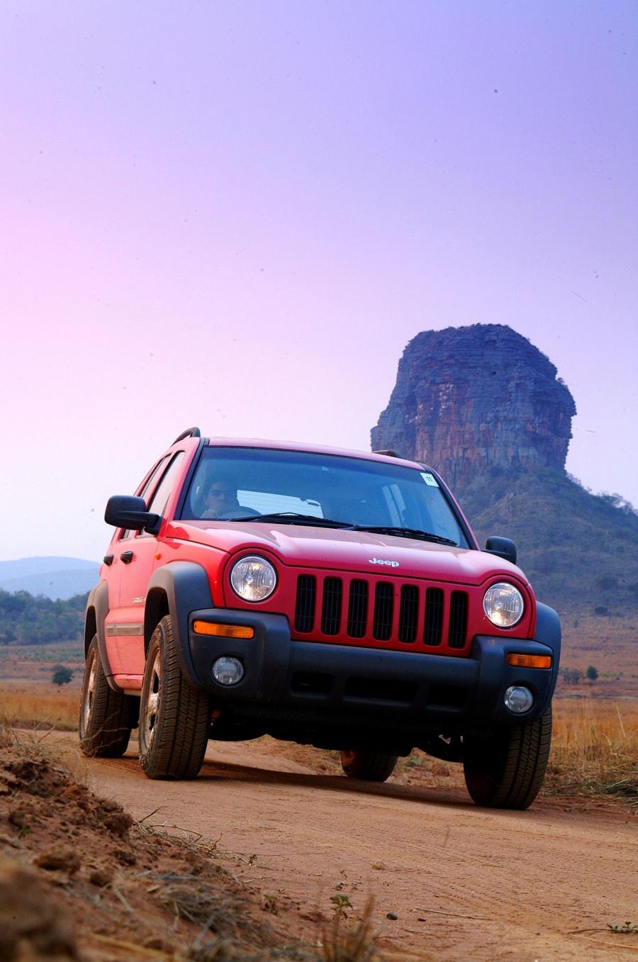  Jeep Cherokee 2002 года  (фото 95 из 130)